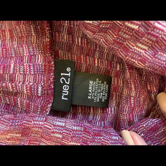 Sleeveless turtleneck vest - Picture 4 of 5